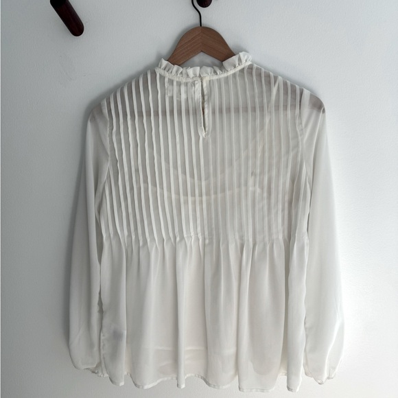 White Blouse with Pleats and Ruffle - Picture 4 of 5